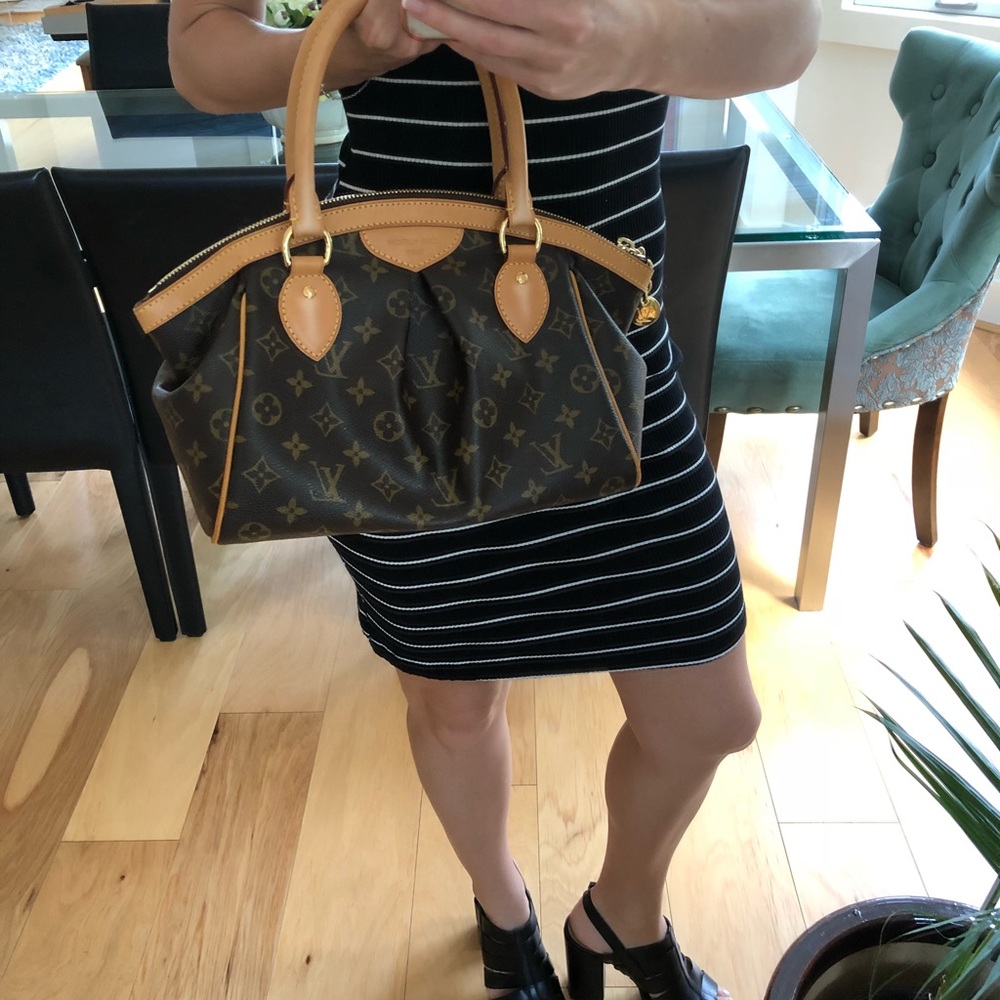 💯 Authentic Louis Vuitton Tivoli PM